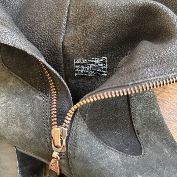 UGG Athena black suede Boots size 8 - Picture 11 of 14